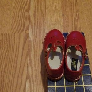 Baby girl red shoes